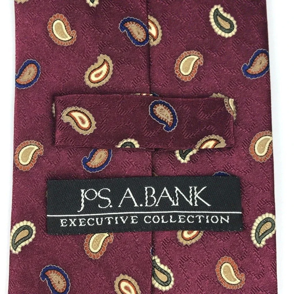 Jos A Bank Executive Collection Tie 100% Silk Paisley Burgundy Red Men's Necktie